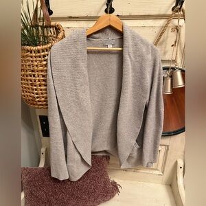 Barefoot dreams sweater